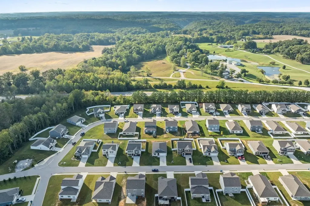 312 Oliver Way Baxter TN 38544