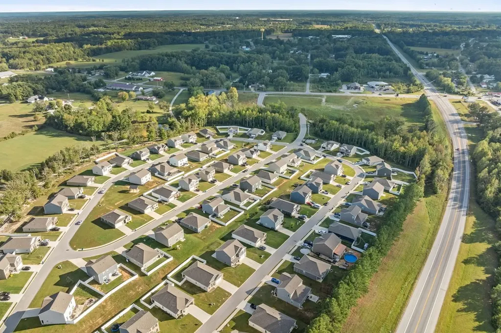 312 Oliver Way Baxter TN 38544