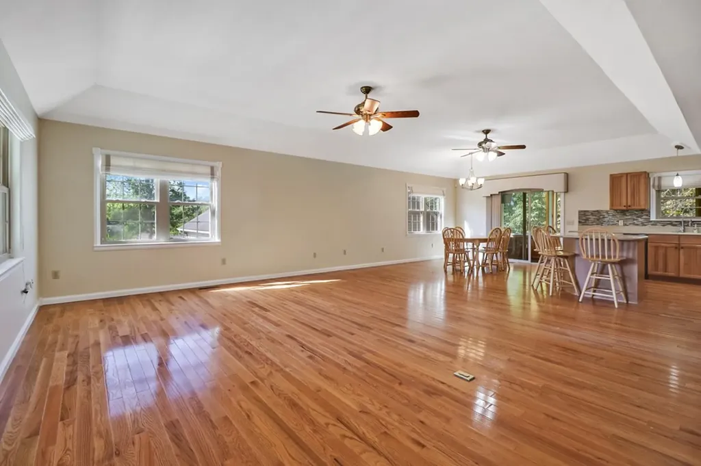 4045 Lone Wolf Circle Crossville TN 38572