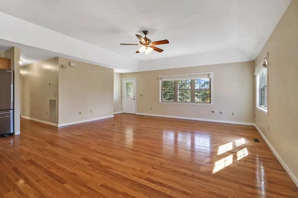 4045 Lone Wolf Circle Crossville TN 38572