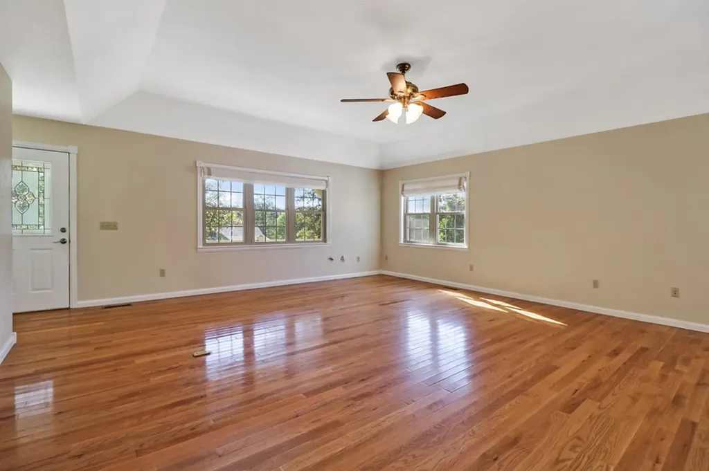 4045 Lone Wolf Circle Crossville TN 38572