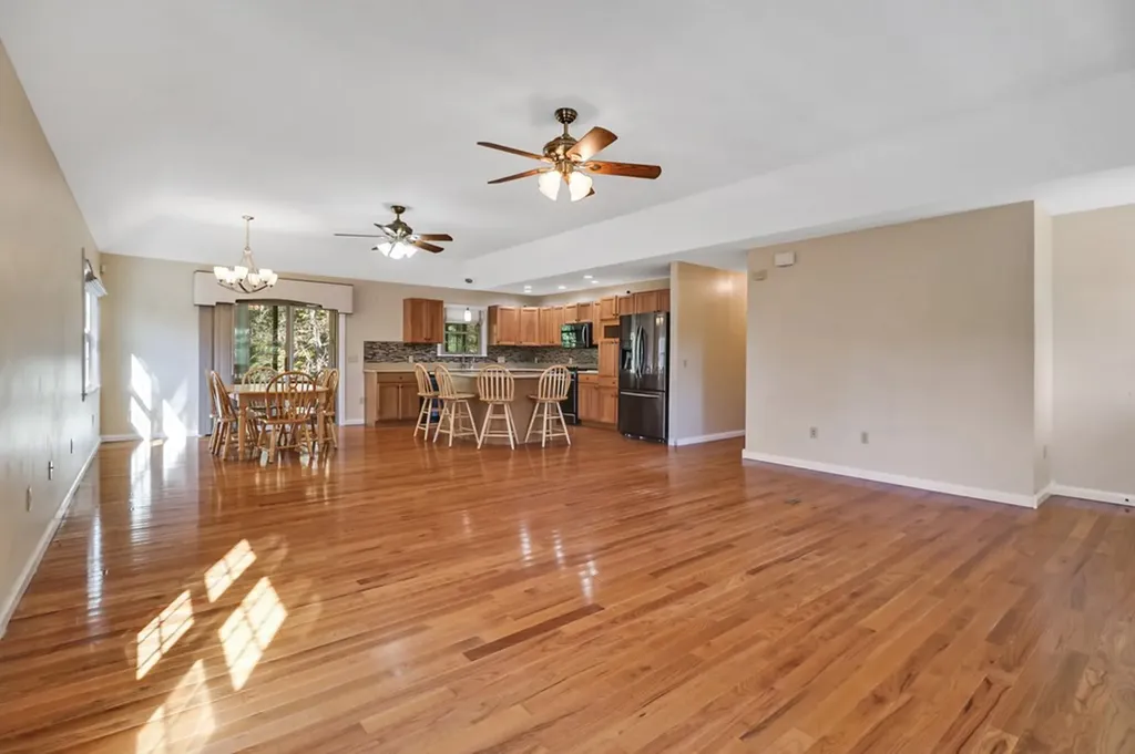 4045 Lone Wolf Circle Crossville TN 38572