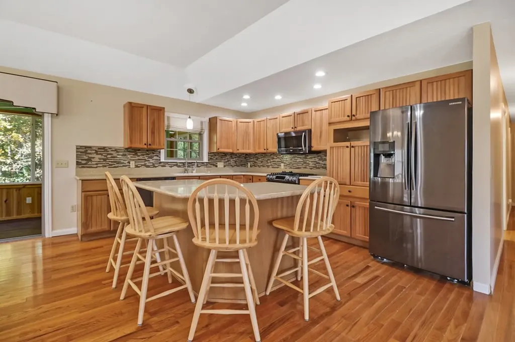 4045 Lone Wolf Circle Crossville TN 38572