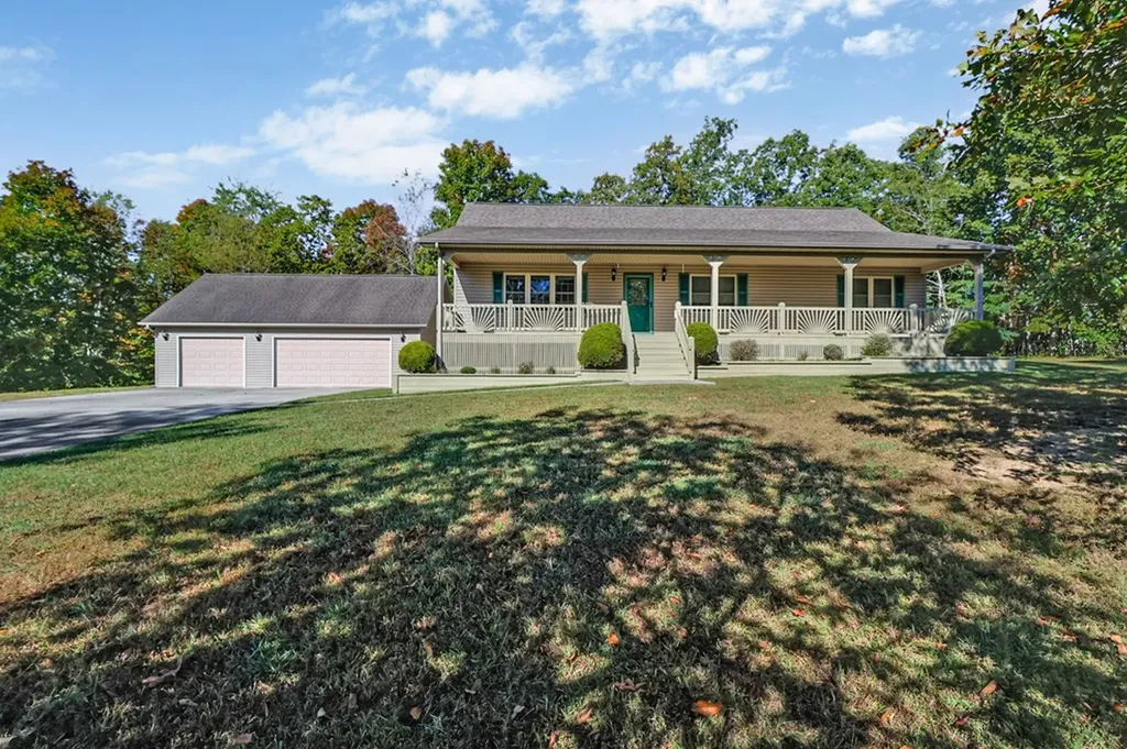 4045 Lone Wolf Circle Crossville TN 38572