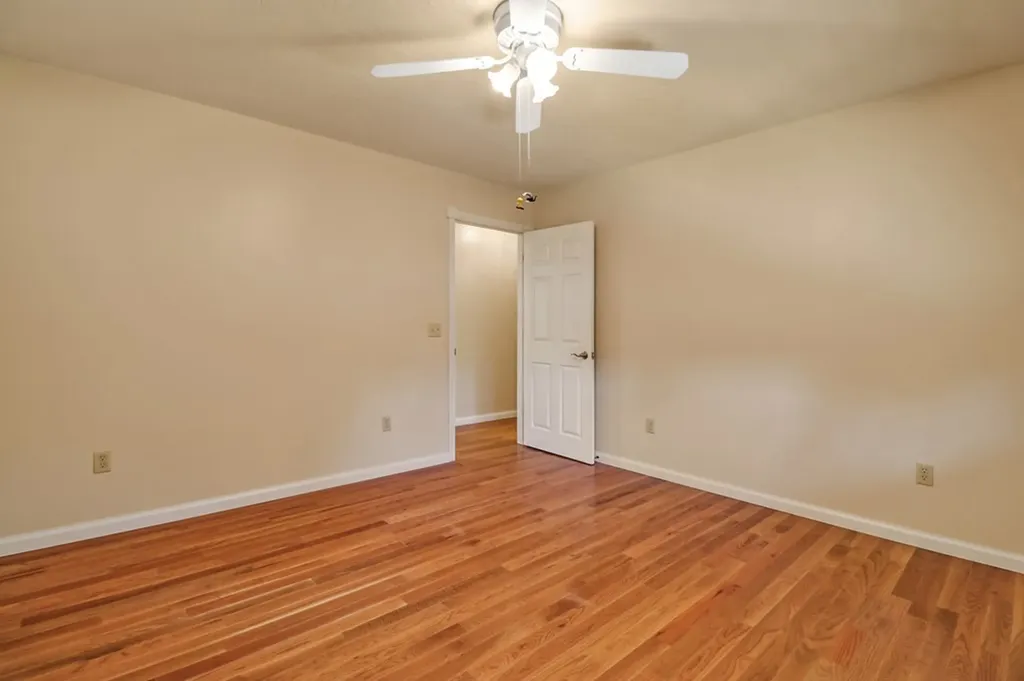 4045 Lone Wolf Circle Crossville TN 38572