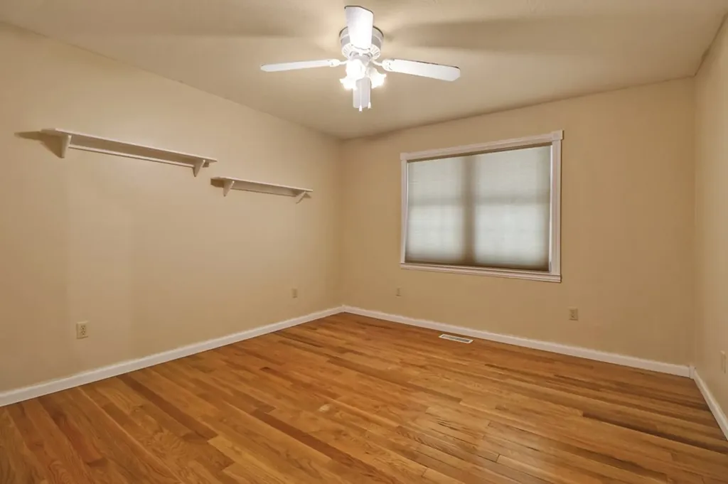 4045 Lone Wolf Circle Crossville TN 38572