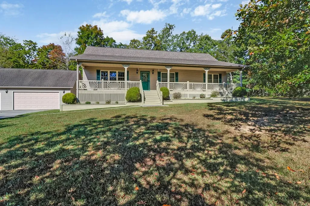 4045 Lone Wolf Circle Crossville TN 38572