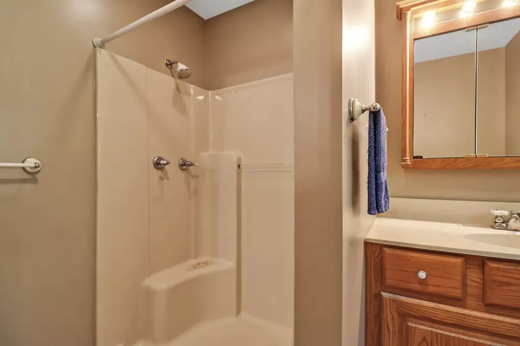 4045 Lone Wolf Circle Crossville TN 38572