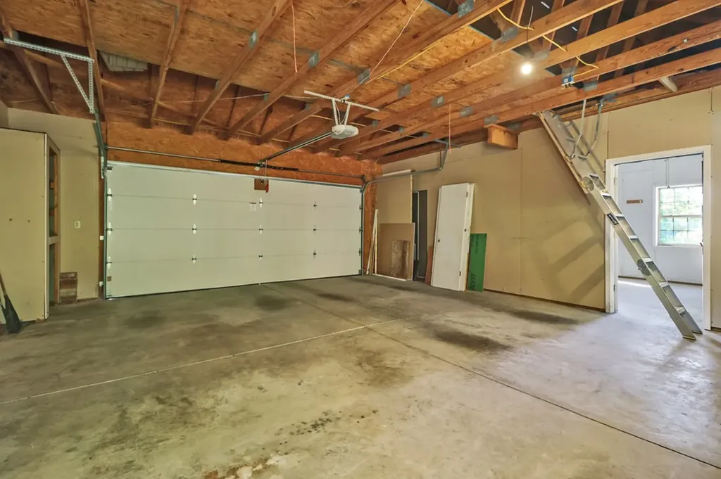 4045 Lone Wolf Circle Crossville TN 38572