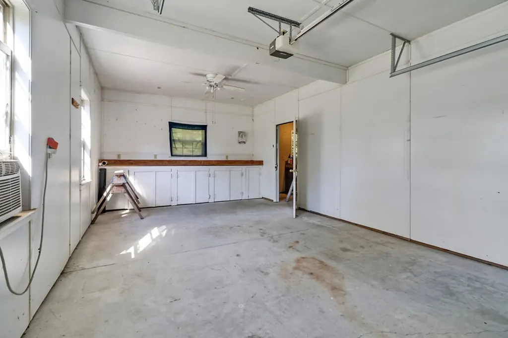 4045 Lone Wolf Circle Crossville TN 38572