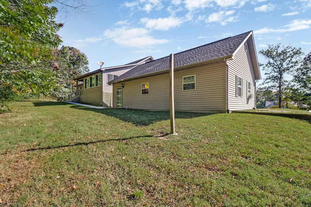 4045 Lone Wolf Circle Crossville TN 38572