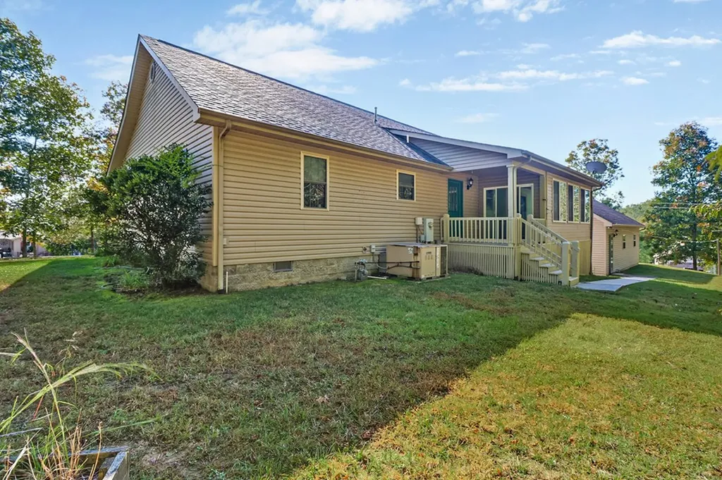 4045 Lone Wolf Circle Crossville TN 38572