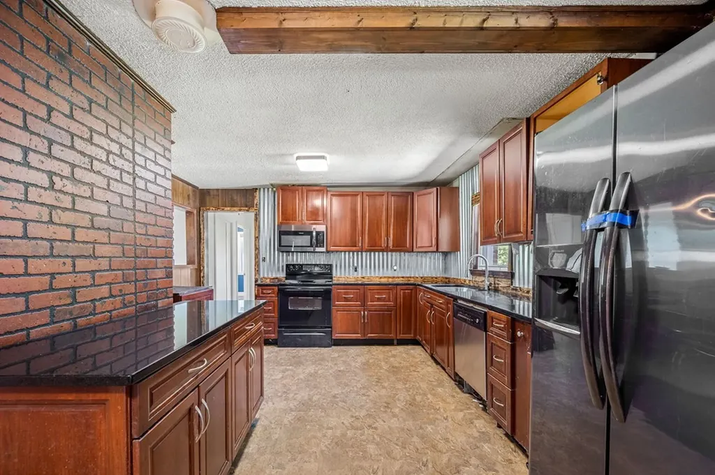 700 Hollow Springs Road Woodbury TN 37190