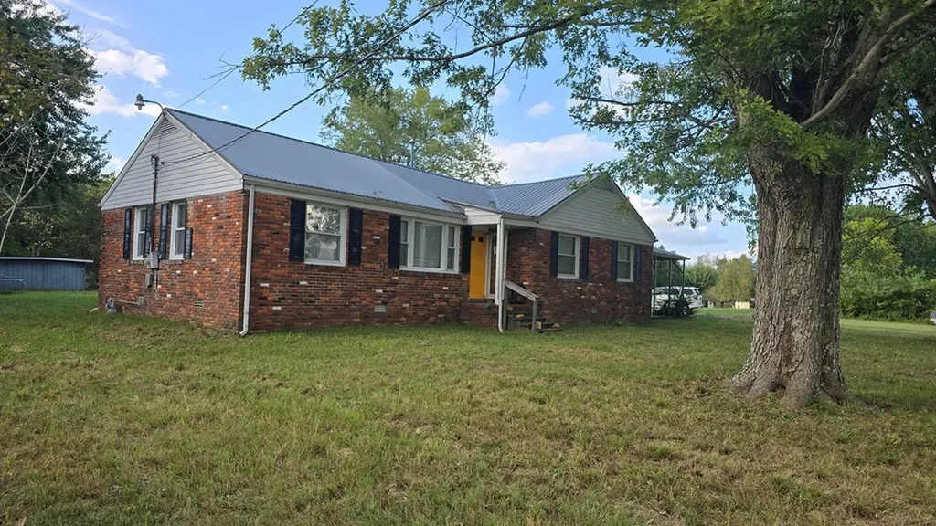 700 Hollow Springs Road Woodbury TN 37190