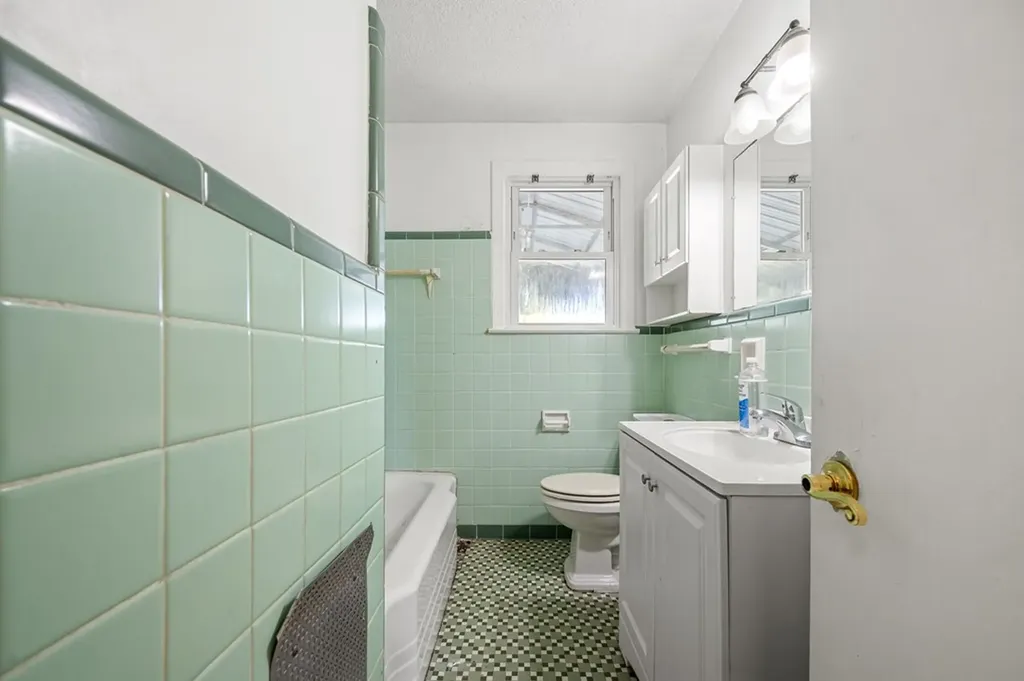 700 Hollow Springs Road Woodbury TN 37190