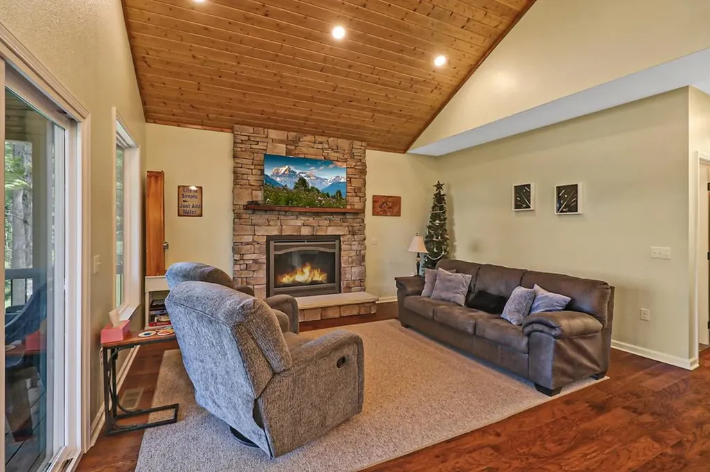 140 Rindler Ridge Byrdstown TN 38549