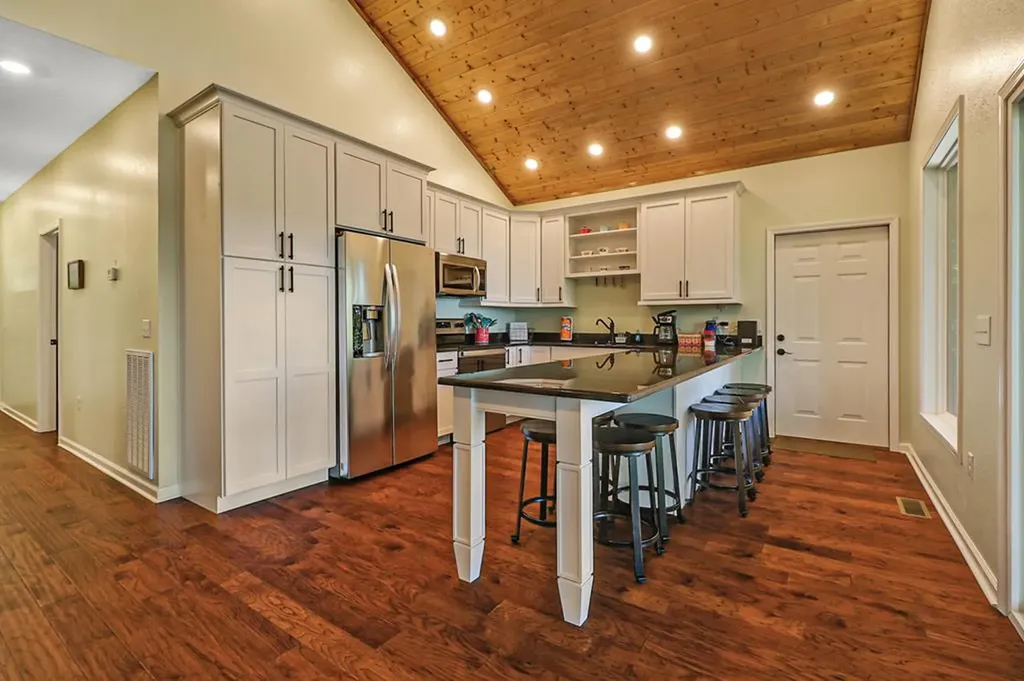 140 Rindler Ridge Byrdstown TN 38549