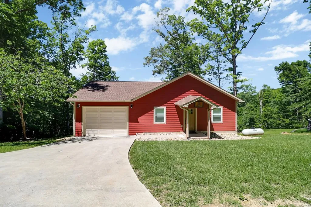 140 Rindler Ridge Byrdstown TN 38549