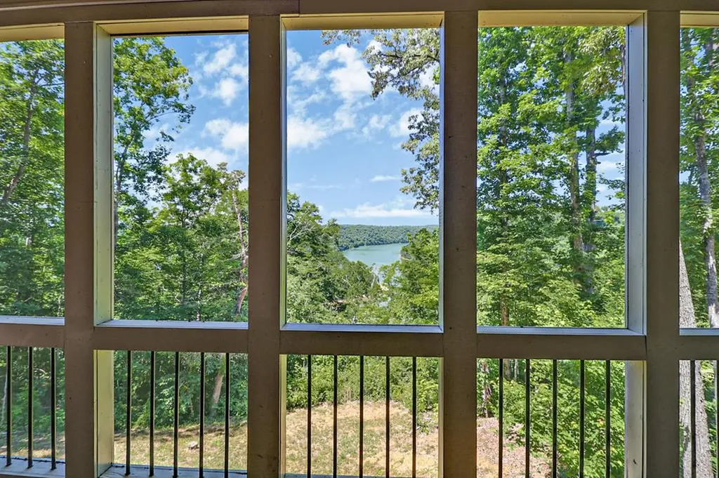 140 Rindler Ridge Byrdstown TN 38549