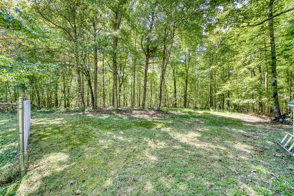 2412 Arrow Trail Monterey TN 38574