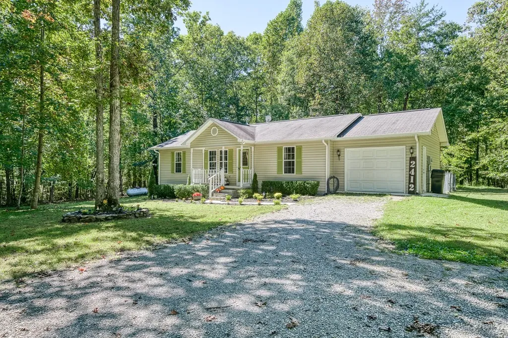 2412 Arrow Trail Monterey TN 38574