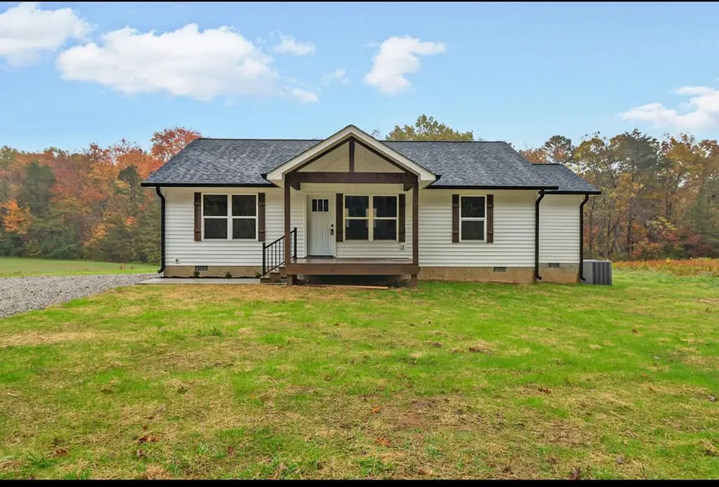 1255 Franklin Loop Clarkrange TN 38553