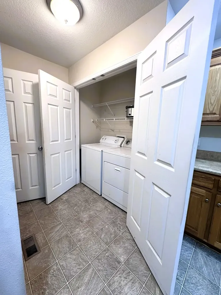 1020 Iroquios Lane Crossville TN 38572