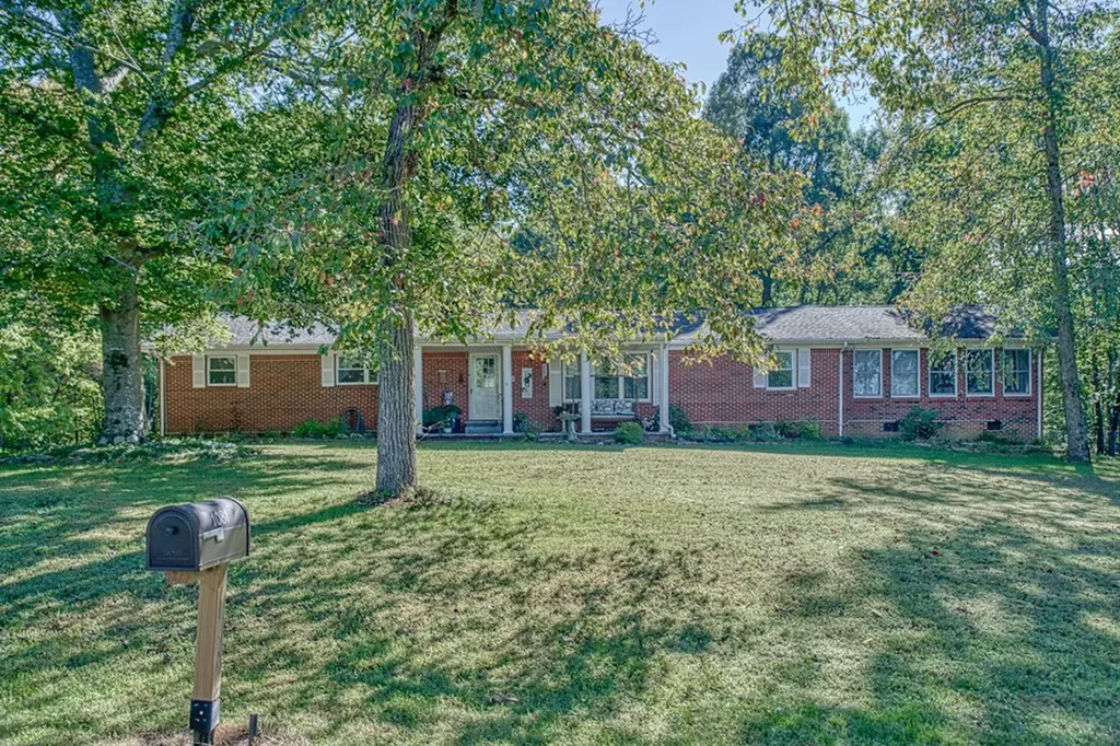 1081 Cynthia Street Cookeville TN 38506