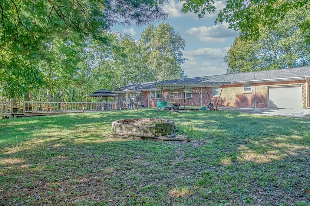 1081 Cynthia Street Cookeville TN 38506