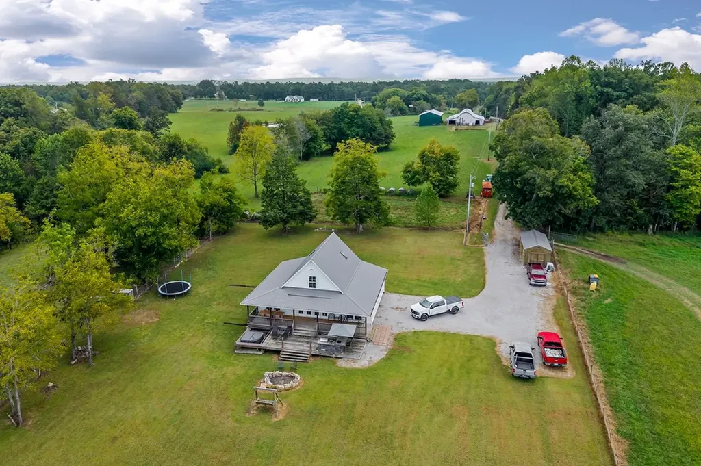 8495 Baxter Road Baxter TN 38544