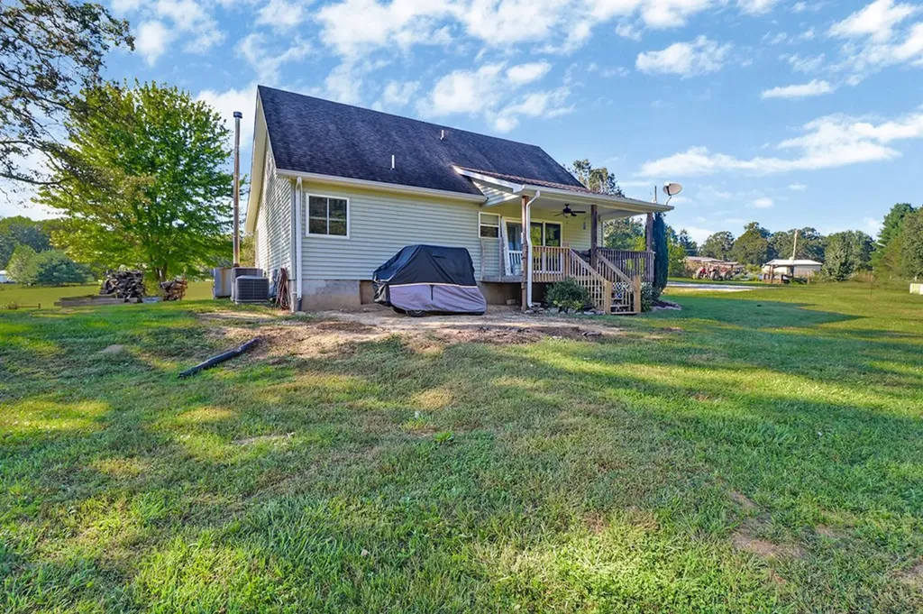 993 Model Farm Road Jamestown TN 38556