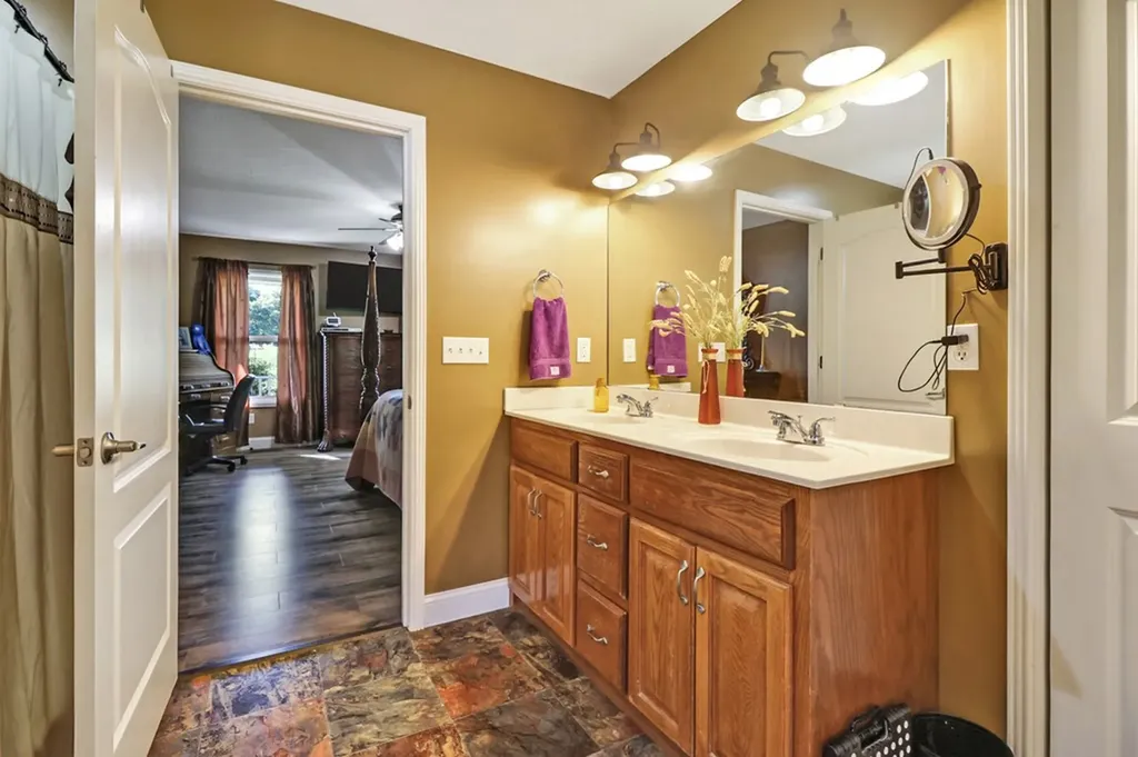 993 Model Farm Road Jamestown TN 38556