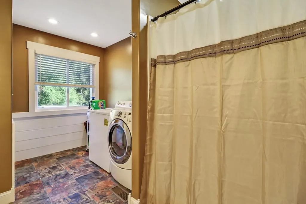 993 Model Farm Road Jamestown TN 38556