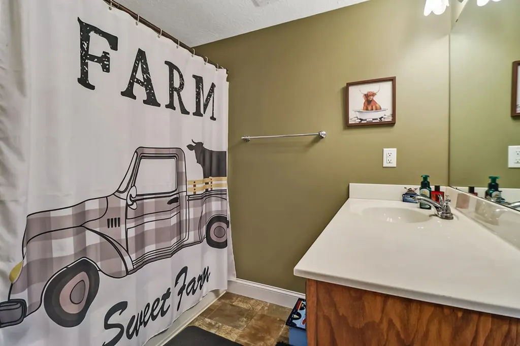 993 Model Farm Road Jamestown TN 38556