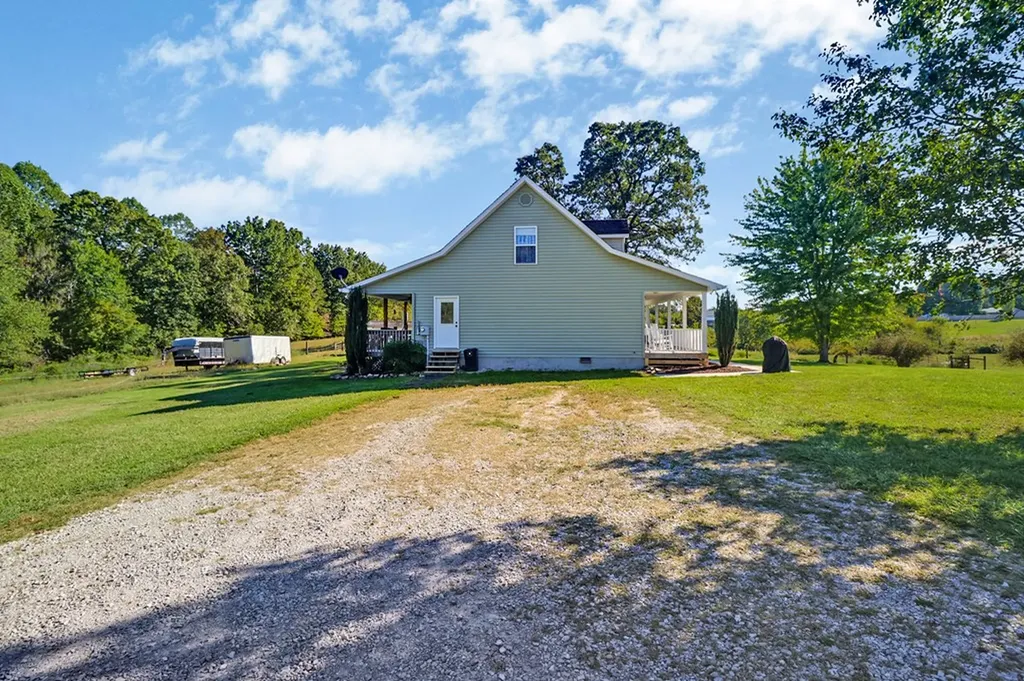 993 Model Farm Road Jamestown TN 38556