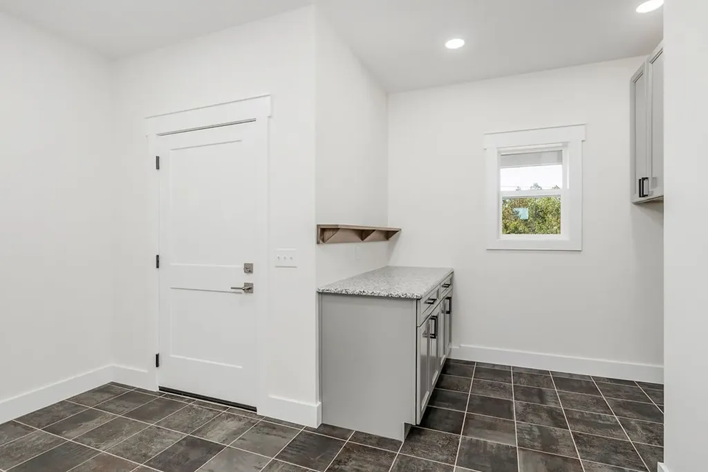 9345 Fox Hill Road Baxter TN 38544