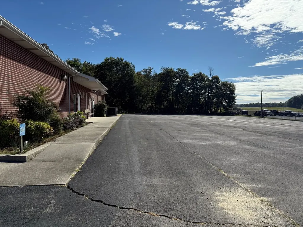 6853 S York Highway Clarkrange TN 38553