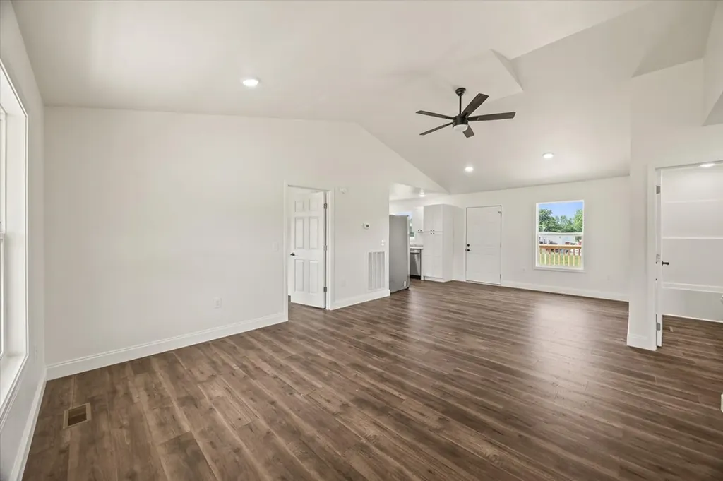 112 Conley Drive Pall Mall TN 38577