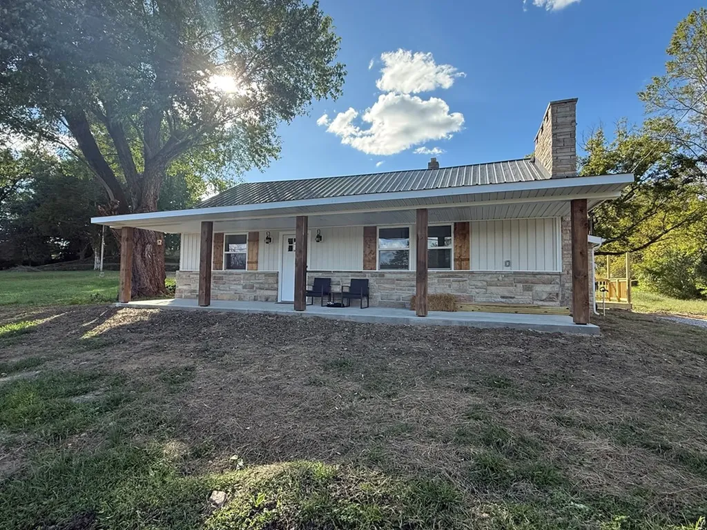 8415 Morgan County Highway Sunbright TN 37872