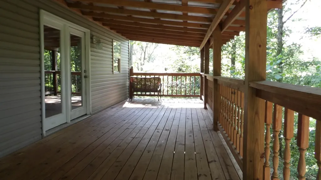 4179 Old Livingston Highway Celina TN 38551