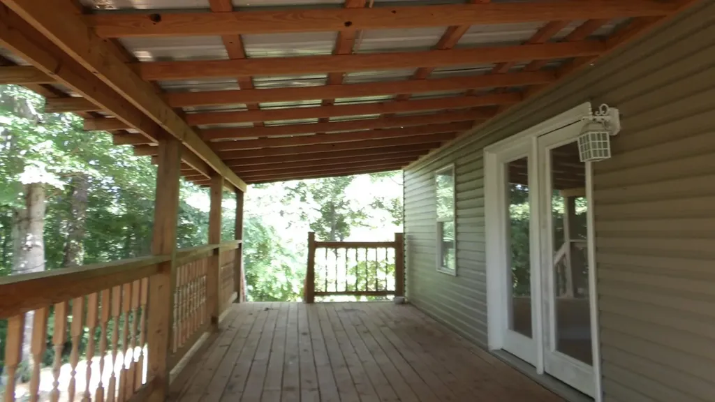 4179 Old Livingston Highway Celina TN 38551