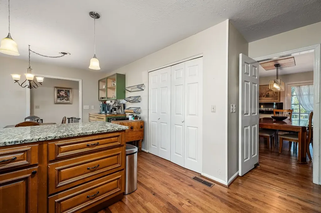 715 West Oak Drive Cookeville TN 38501