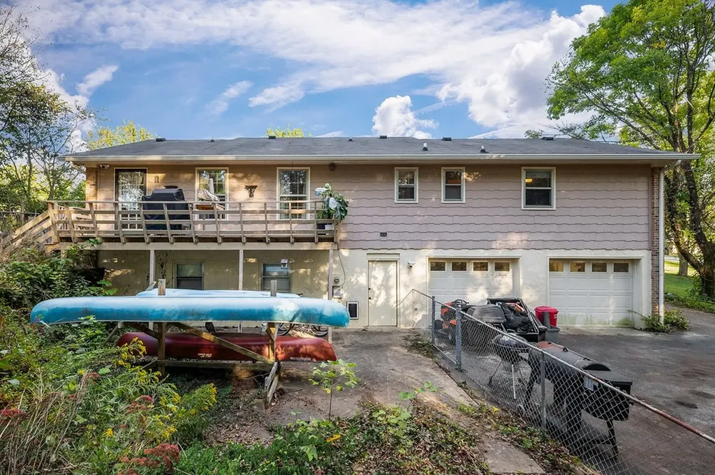 715 West Oak Drive Cookeville TN 38501