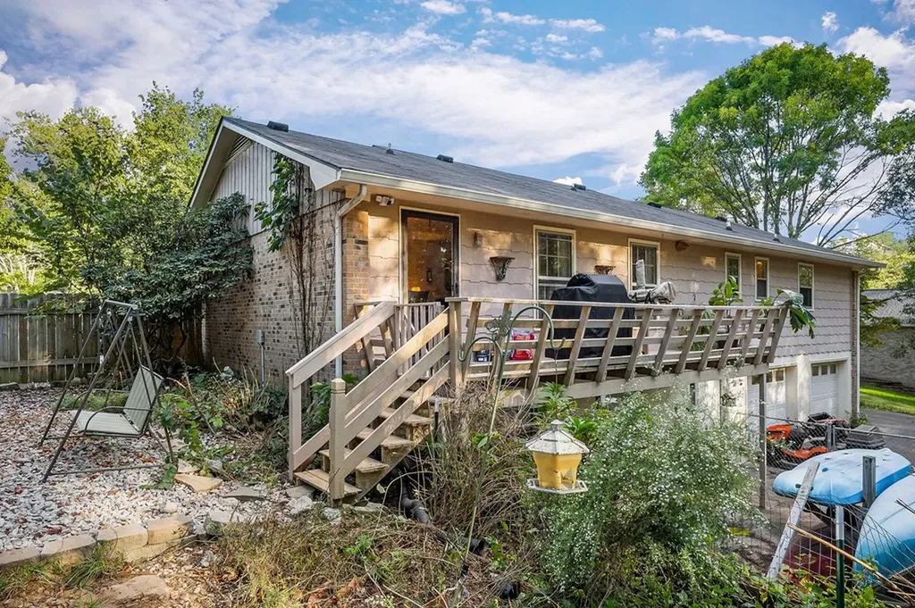 715 West Oak Drive Cookeville TN 38501