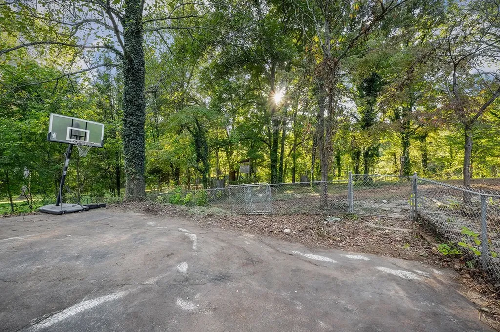 715 West Oak Drive Cookeville TN 38501