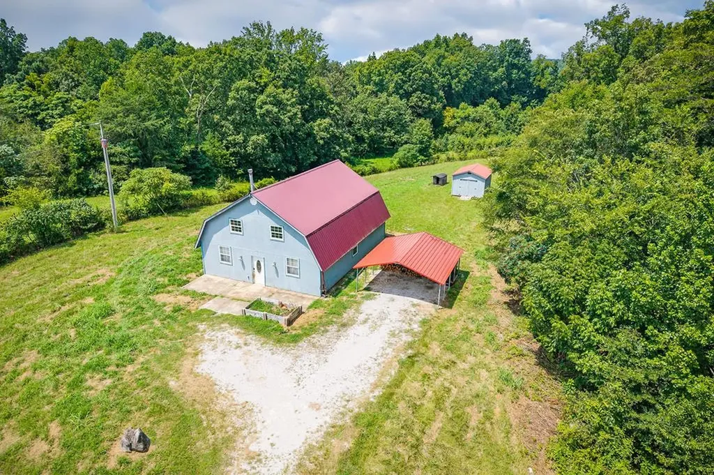 2530 Pollard Road Walling TN 38587