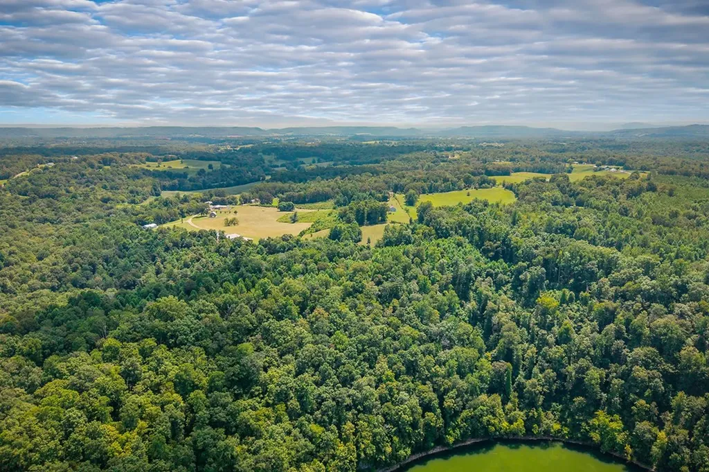 2530 Pollard Road Walling TN 38587