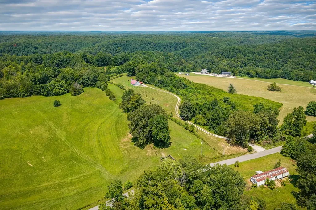 2530 Pollard Road Walling TN 38587