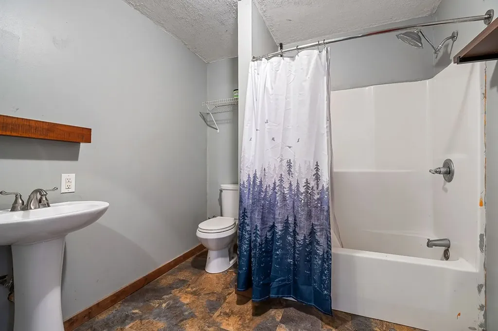 2530 Pollard Road Walling TN 38587