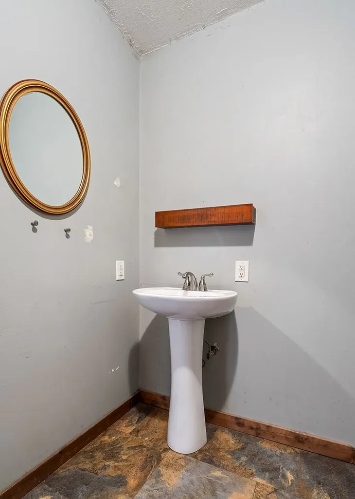 2530 Pollard Road Walling TN 38587